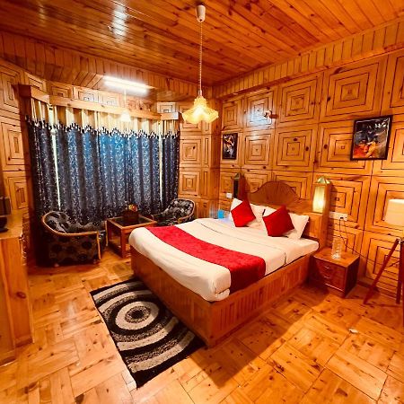 Woods Villa- A Luxury Mountains View Cottages Манали Экстерьер фото